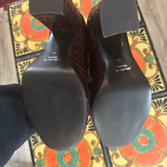 Pristine condition Italian leather heels - Picture 7 of 7